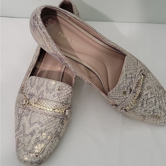 Preston & York Women's Snakeskin Loafers - Gold Size 8 - Picture 3 of 8